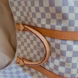 Louis Vuitton travel bag damier size 55